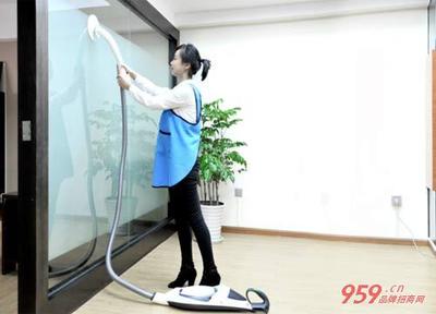 家政服務(wù)加盟 培訓(xùn)與連鎖項(xiàng)目的雙贏之路