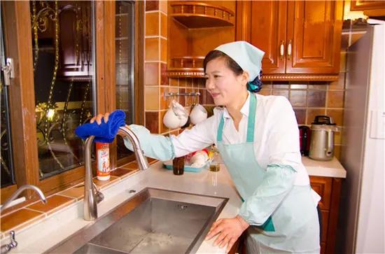 國內家政市場現狀探析 機遇與挑戰并存